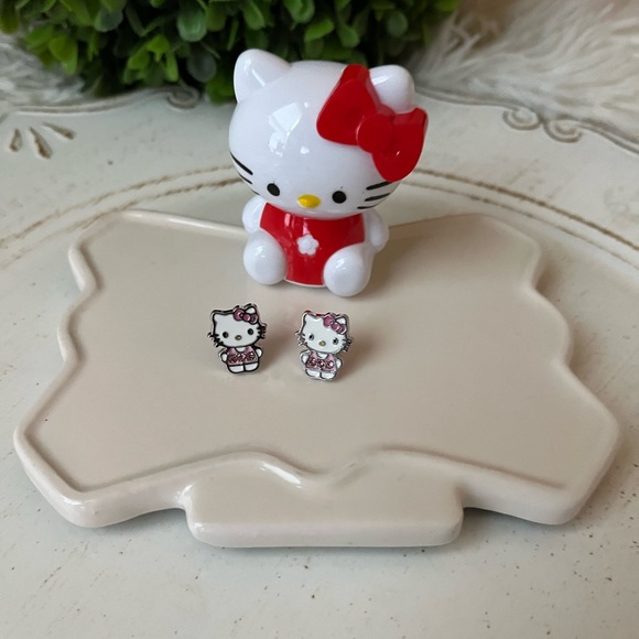 Silver tone hello kitty stud  Earrings - Picture 2 of 7
